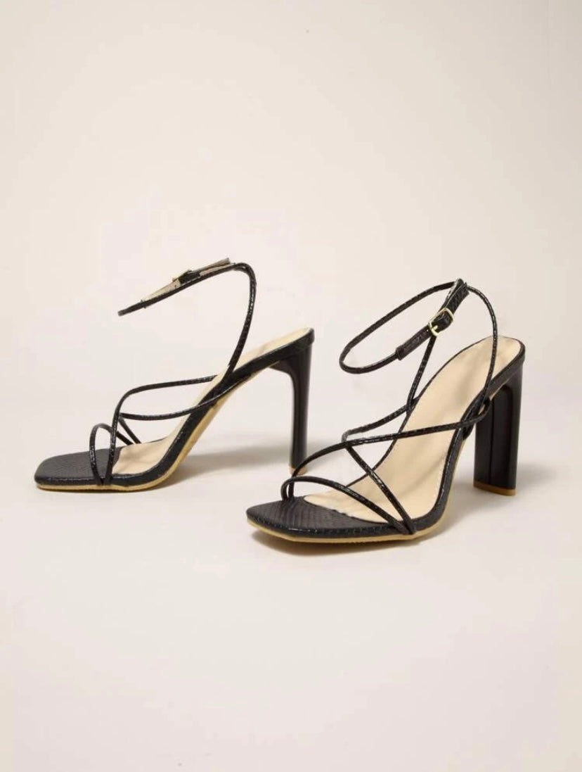 CM-SHS987180 Women Seoul Style Chunky Heels Peep Toe Strappy Sandals With Buckle - Black