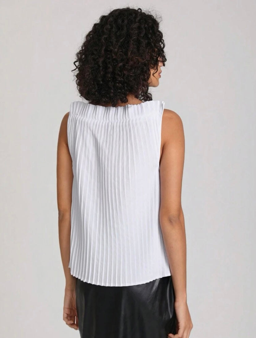 CM-TS756091 Women Casual Seoul Style Solid Pleated Detail Sleeveless Blouse - White