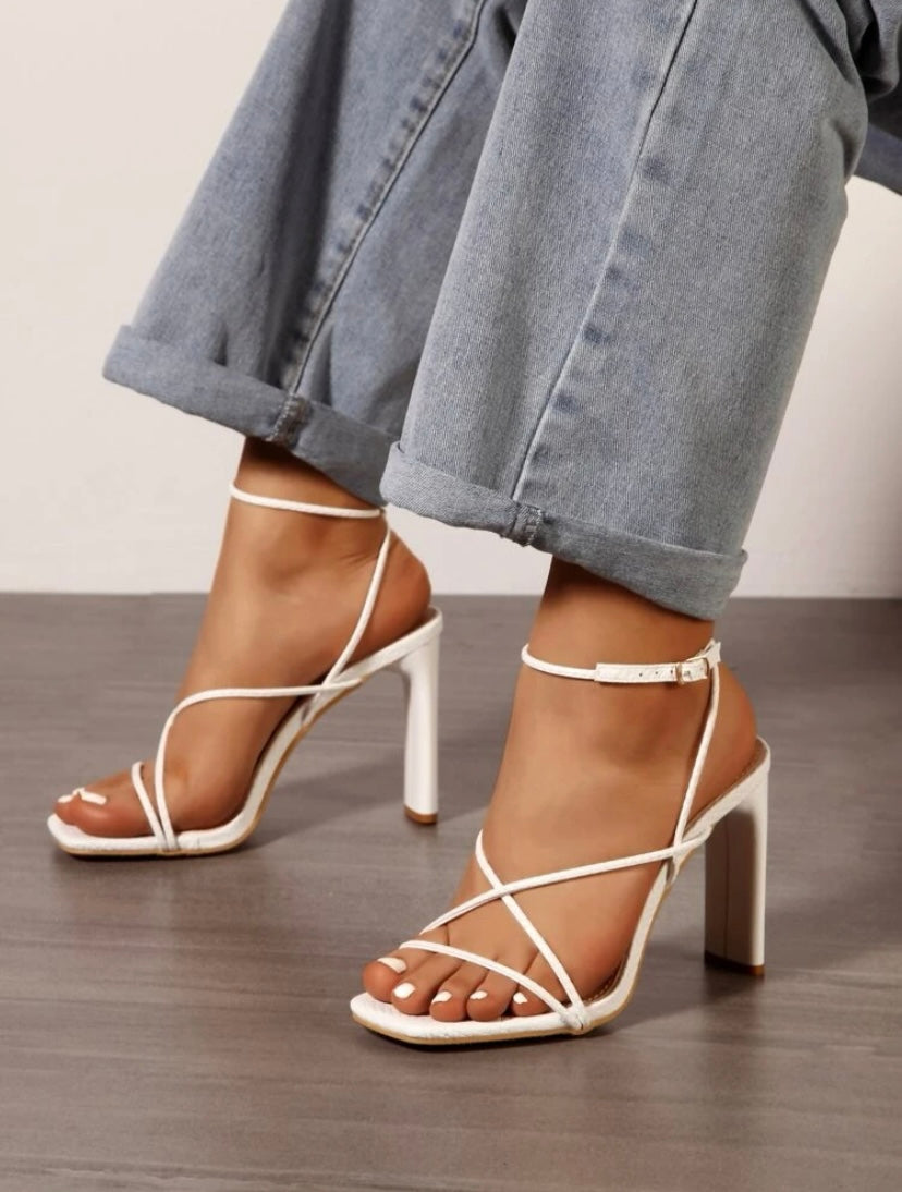 CM-SHS971777 Women Seoul Style Chunky Heels Peep Toe Strappy Sandals With Buckle - White