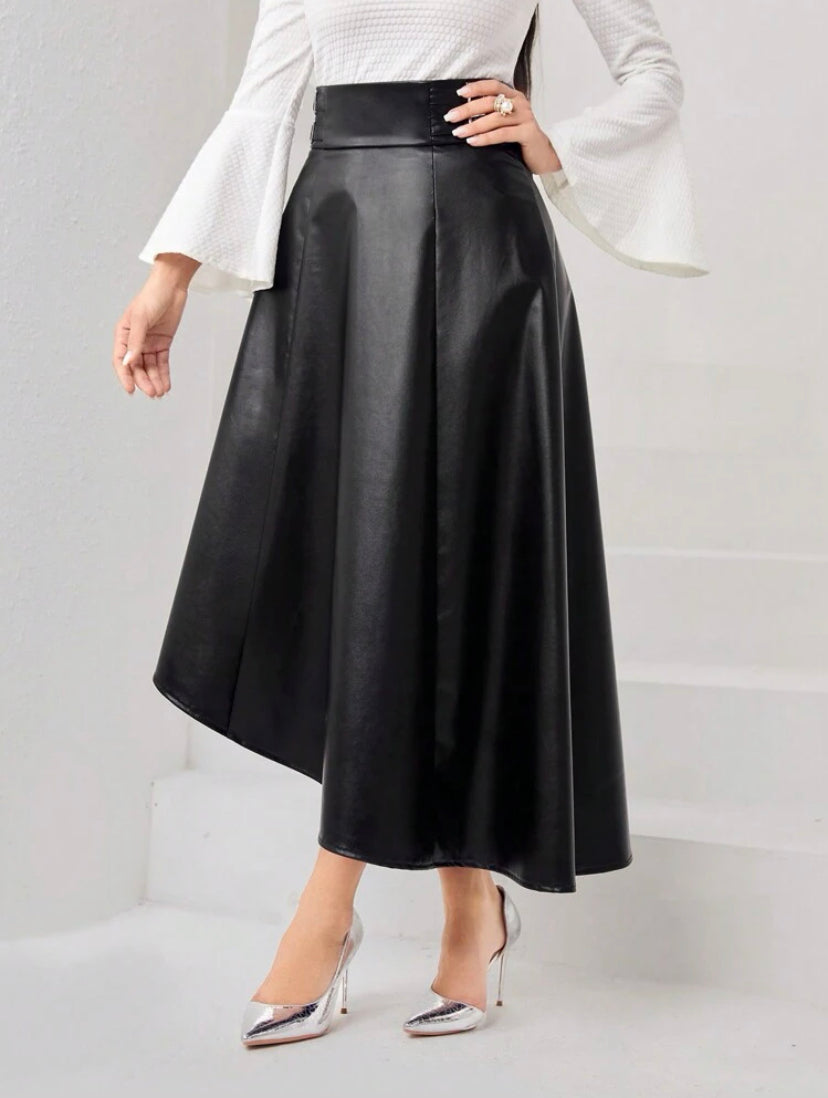 CM-BS221141 Women Elegant Seoul Style Buckle Detail PU Leather Skirt - Black