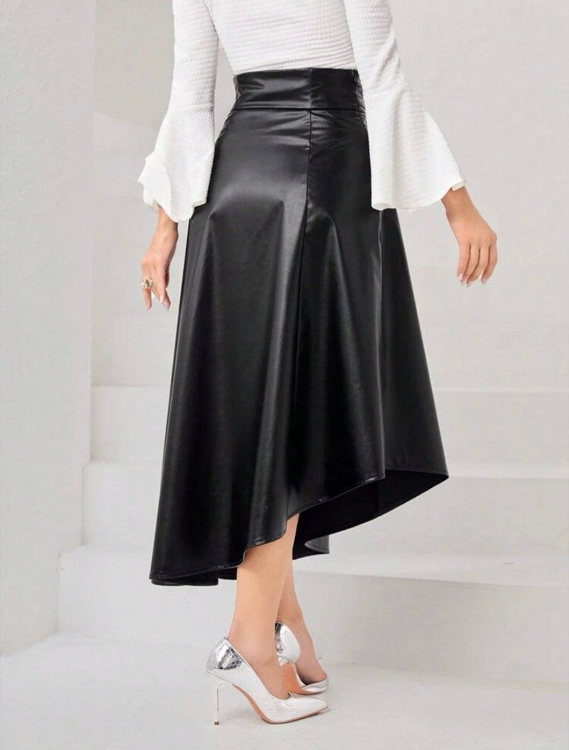 CM-BS221141 Women Elegant Seoul Style Buckle Detail PU Leather Skirt - Black