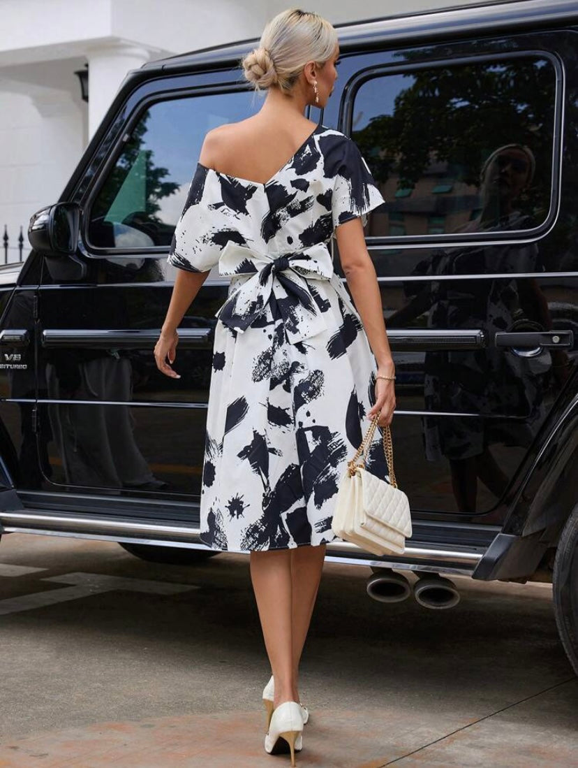 CM-DS192022 Women Trendy Bohemian Style Brush Print Asymmetrical Neck Dress
