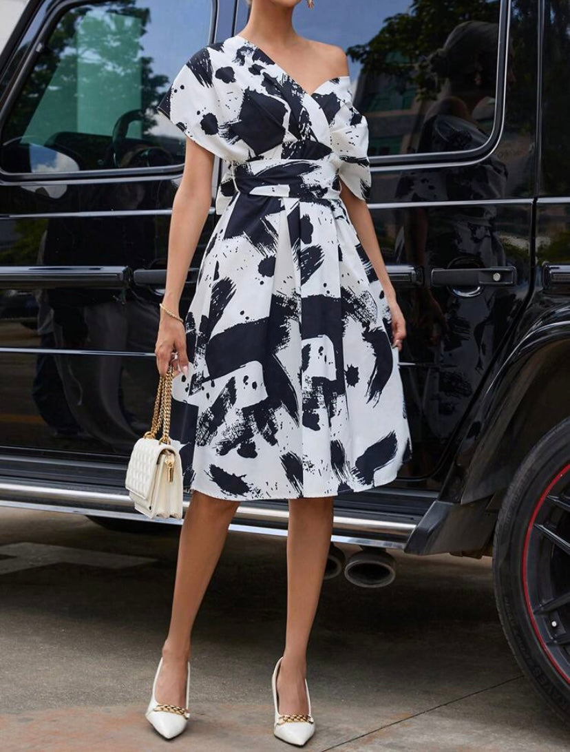 CM-DS192022 Women Trendy Bohemian Style Brush Print Asymmetrical Neck Dress
