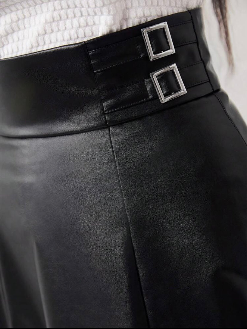 CM-BS221141 Women Elegant Seoul Style Buckle Detail PU Leather Skirt - Black