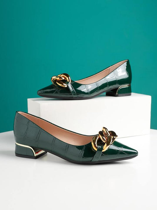 CM-SHS985774 Women Trendy Seoul Style Flats With Chain Decoration - Green