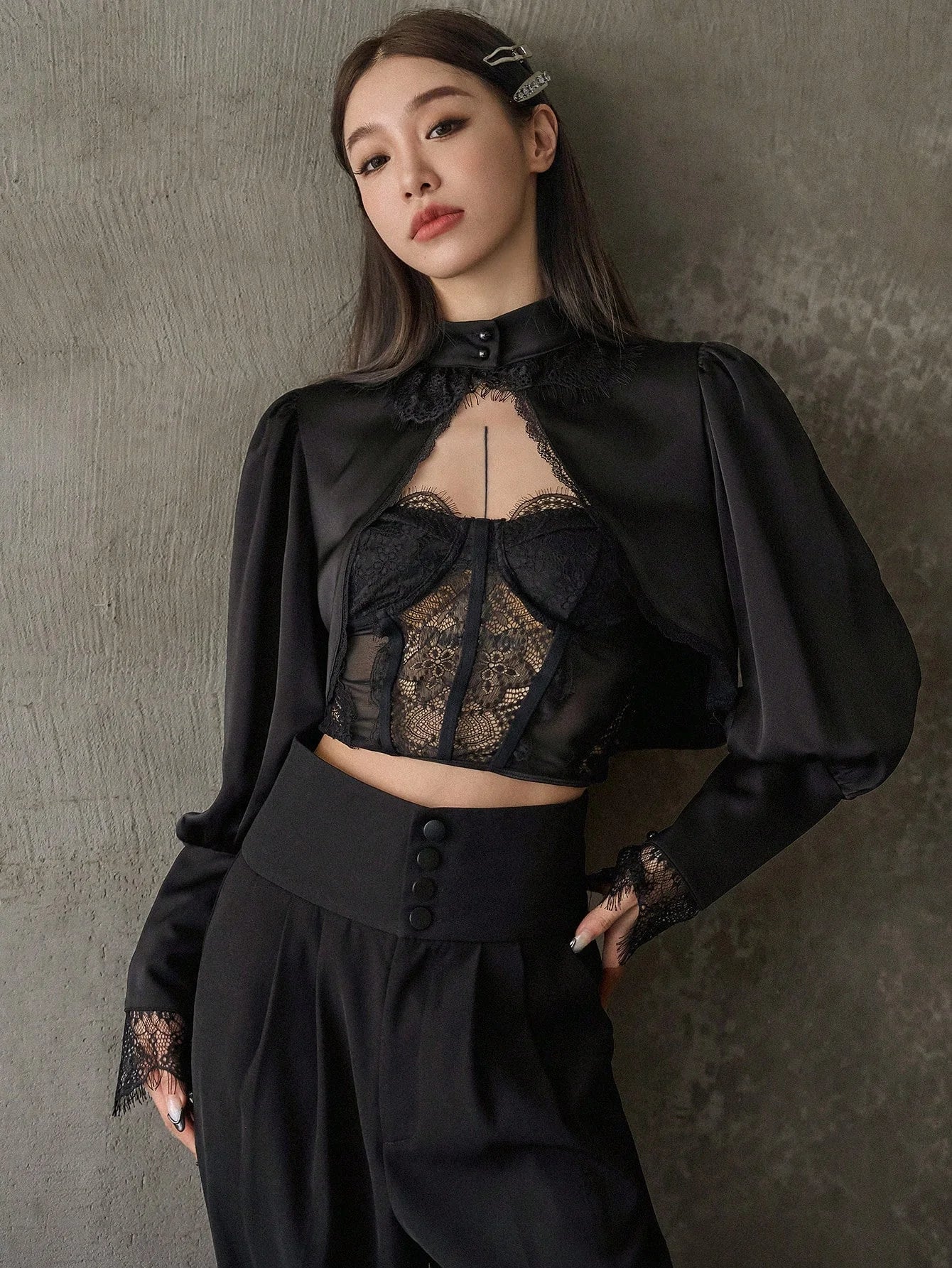 CM-TS062626 Women Elegant Seoul Style Contrast Lace High-low Hem Crop Blouse
