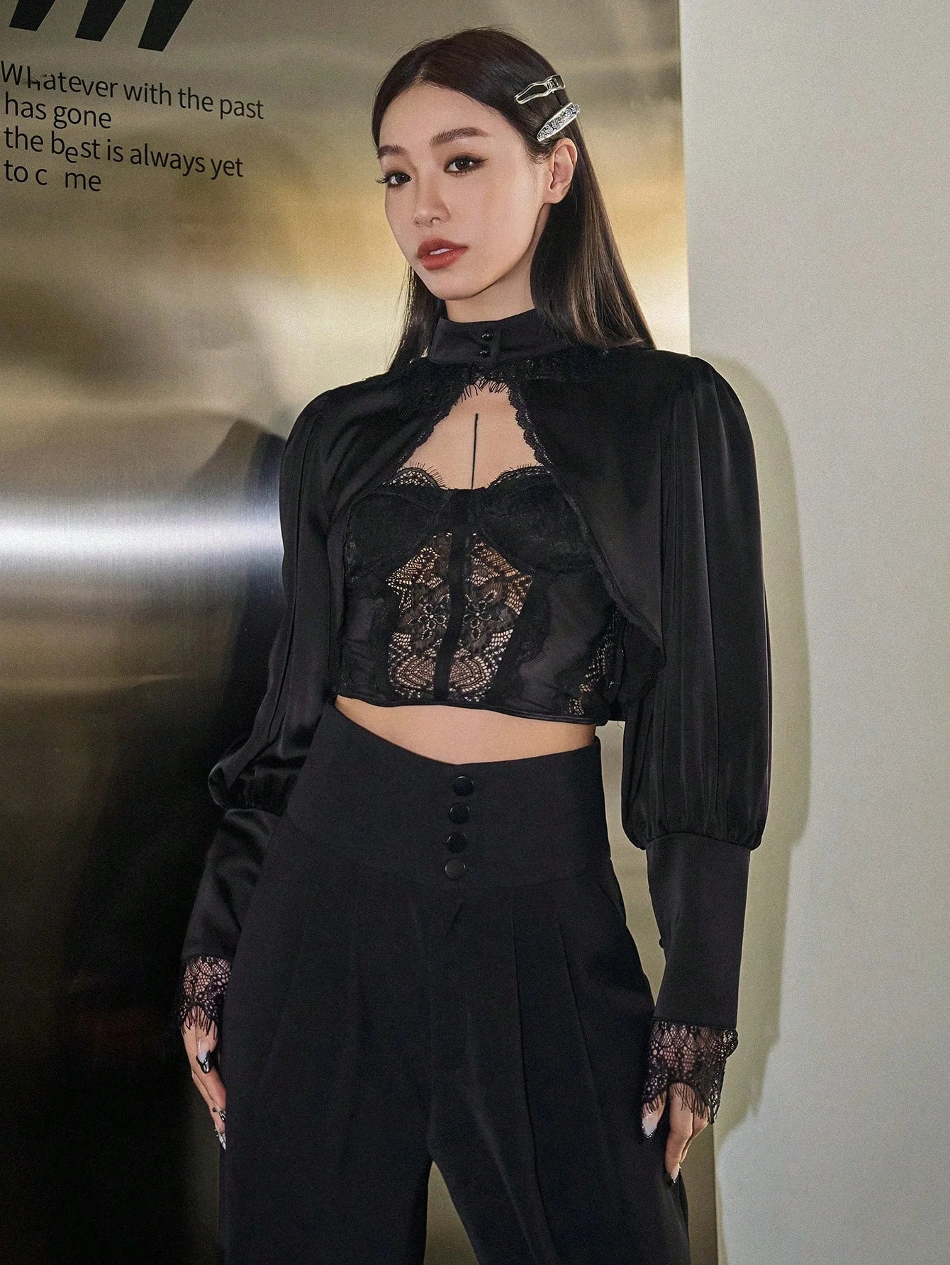 CM-TS062626 Women Elegant Seoul Style Contrast Lace High-low Hem Crop Blouse