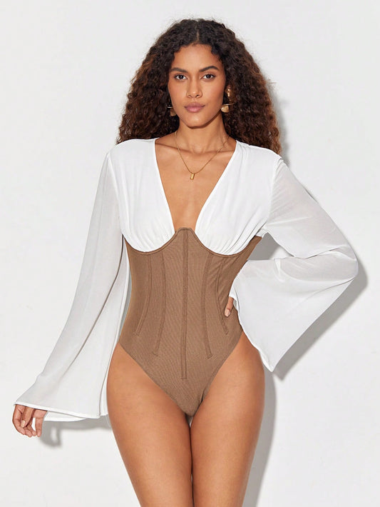CM-TS152501 Women Elegant Seoul Style Two Tone Plunging Neck Trumpet Sleeve Bodysuit