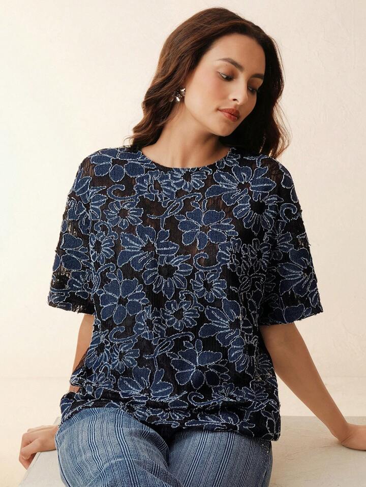 CM-TS276461 Women Elegant Seoul Style Hollow-Out 3D Laser-Cut Lace Butterfly Back Handmade Crew Neck Short Sleeve T-Shirt