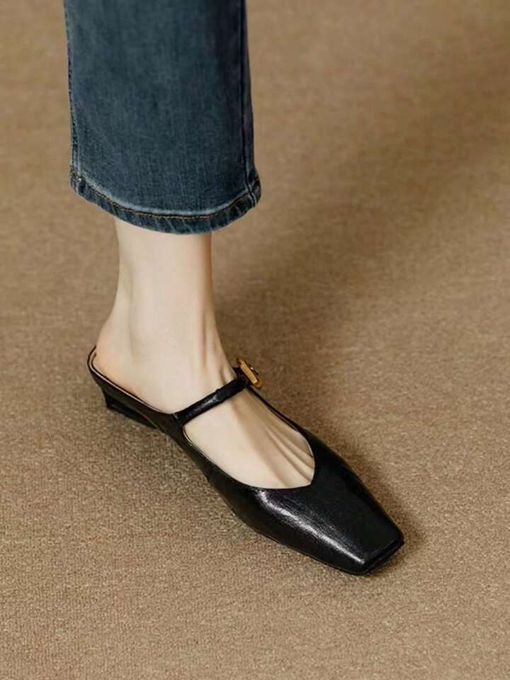 CM-SHS207666 Women Trendy Seoul Style Solid Color Buckle Detail PU Leather Slip-On Flat Shoes - Black