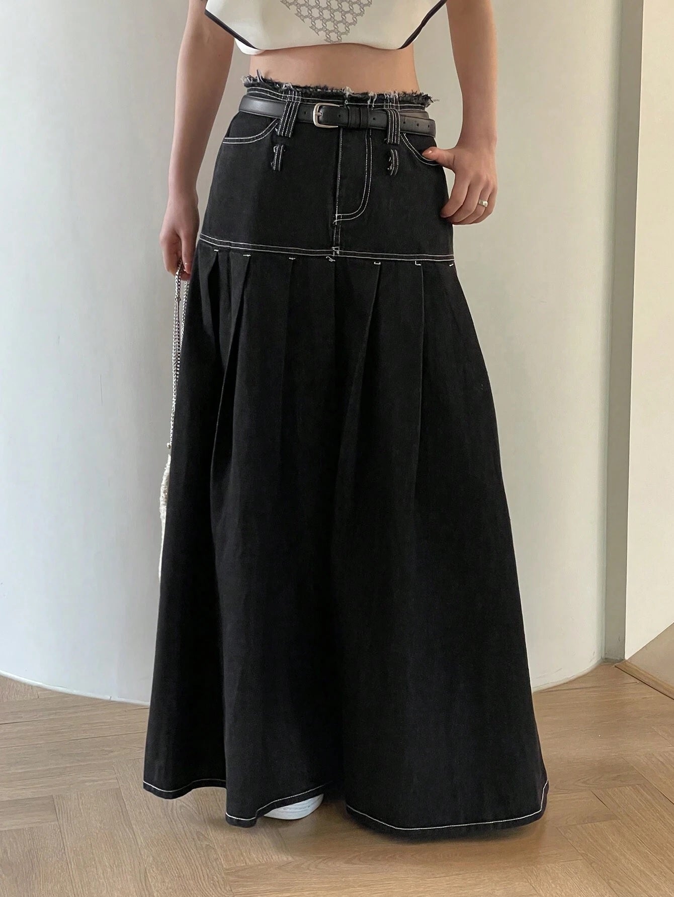 CM-BS263915 Women Preppy Seoul Style Solid Pleated Detail Denim Skirt - Black