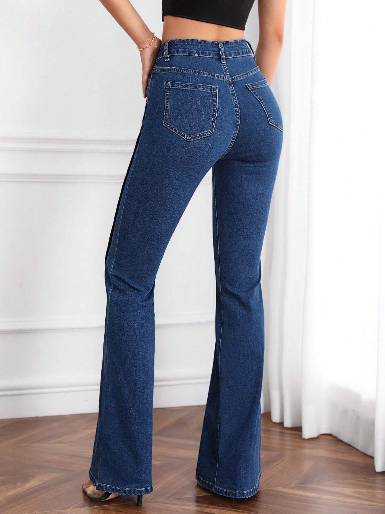 CM-BS938932 Women Casual Seoul Style Dark Wash Button Detail Flare Leg Jeans