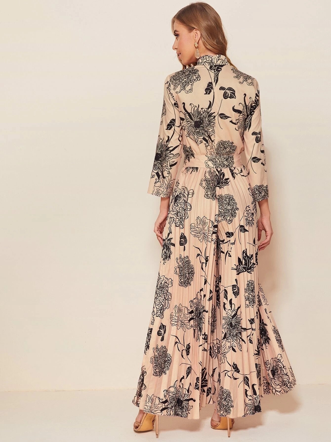 CM-JS420186 Women Trendy Bohemian Style Mock-Neck Self Belted Wide Leg Pleated Floral Jumpsuit