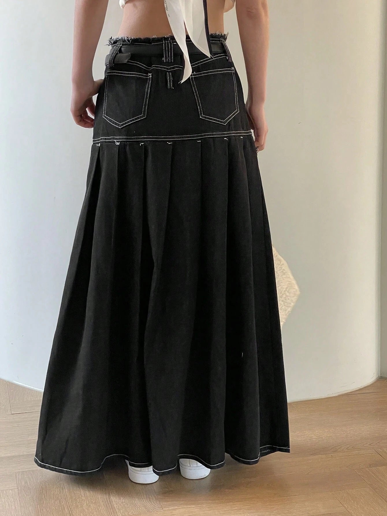 CM-BS263915 Women Preppy Seoul Style Solid Pleated Detail Denim Skirt - Black