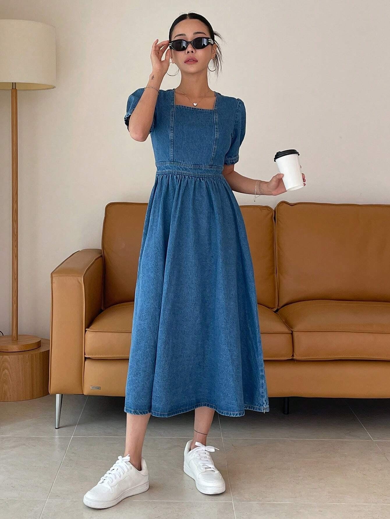 CM-DS832025 Women Casual Seoul Style Medium Wash Square Neck Puff Sleeve A-Line Denim Dress