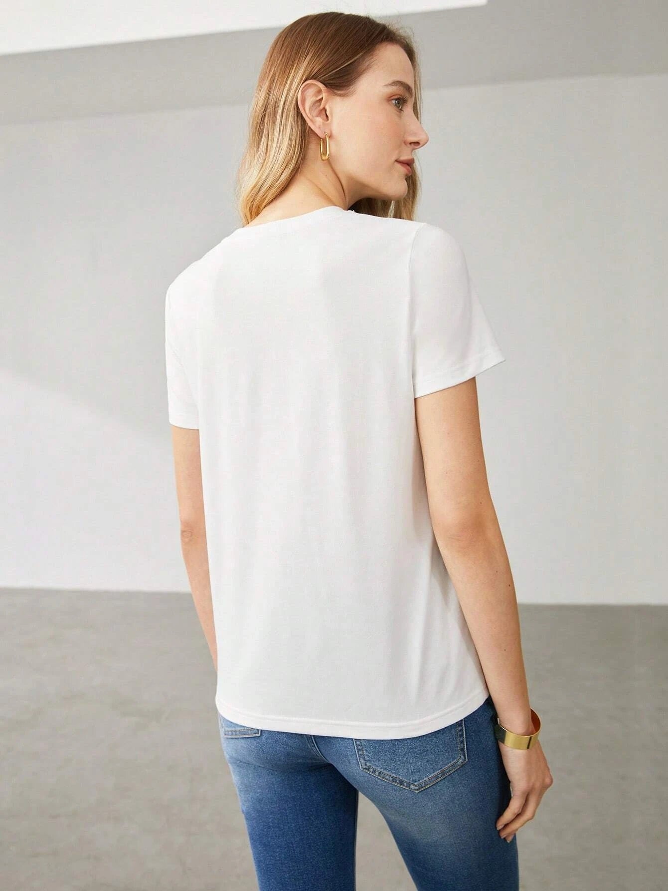 CM-TS444294 Women Casual Seoul Style Round Neck Sequin Floral Detail T-Shirt - White