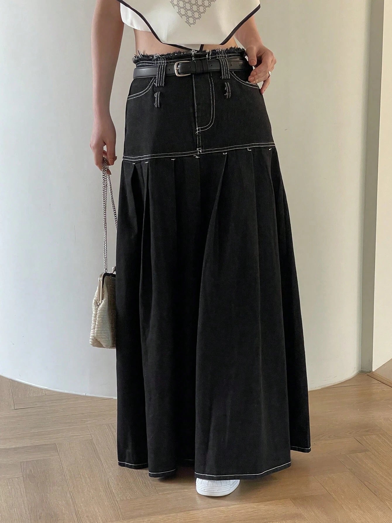 CM-BS263915 Women Preppy Seoul Style Solid Pleated Detail Denim Skirt - Black