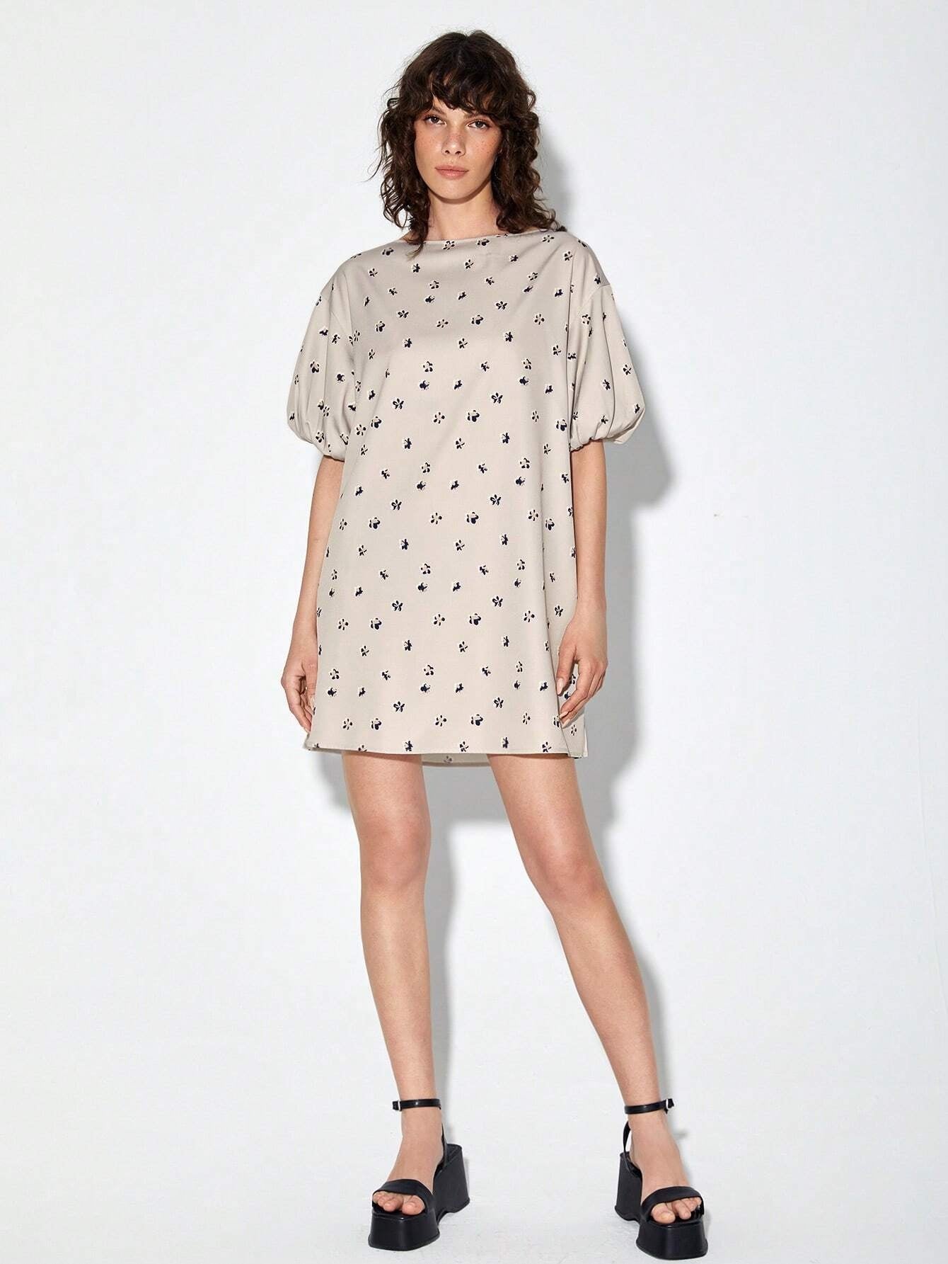 CM-DS442495 Women Casual Seoul Style Tie Back Allover Print Puff Sleeve Dress
