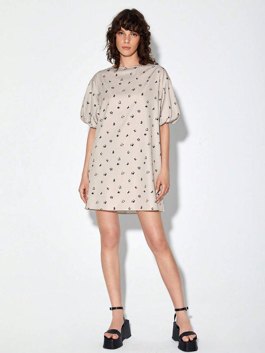 CM-DS442495 Women Casual Seoul Style Tie Back Allover Print Puff Sleeve Dress