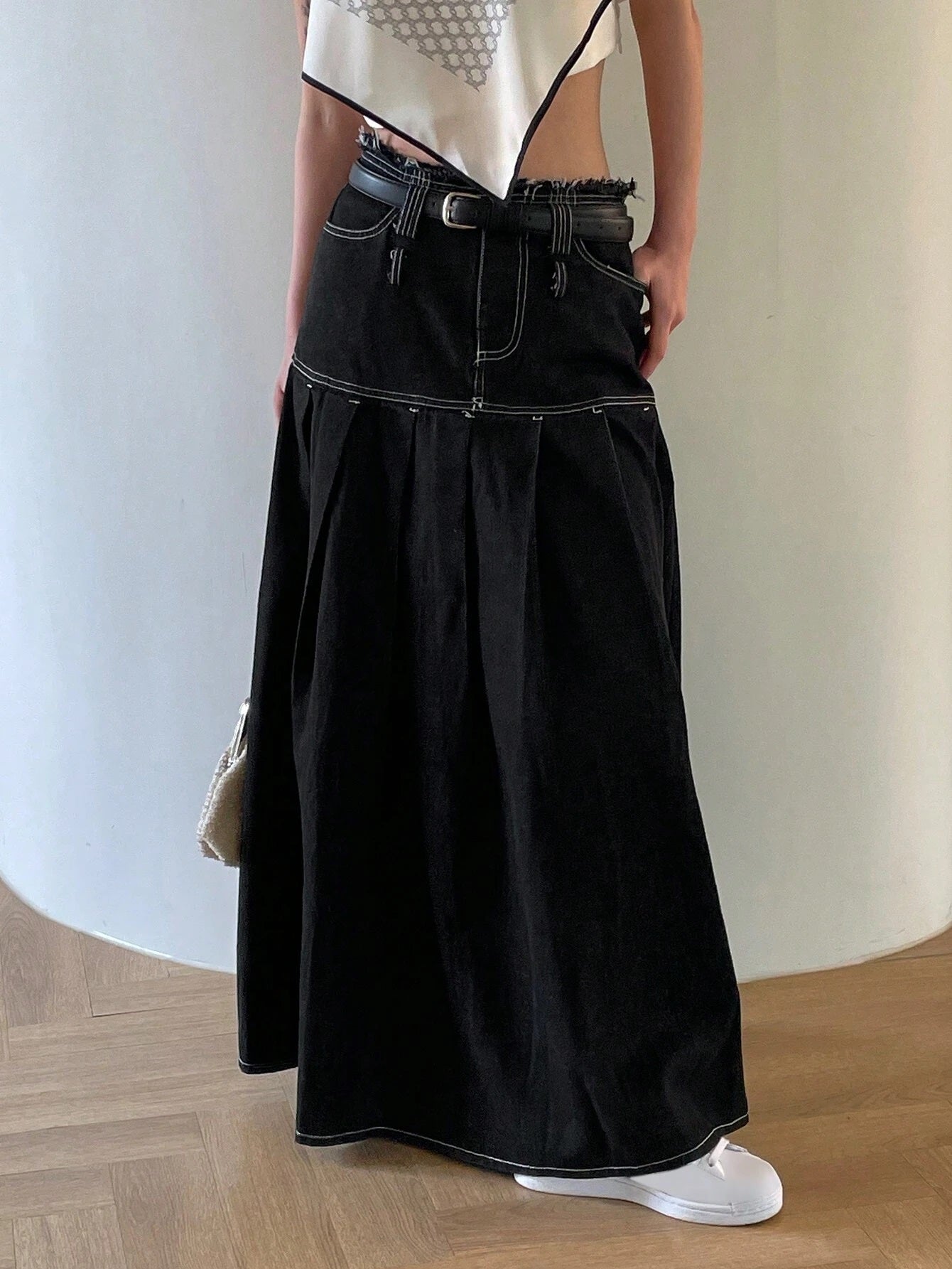 CM-BS263915 Women Preppy Seoul Style Solid Pleated Detail Denim Skirt - Black