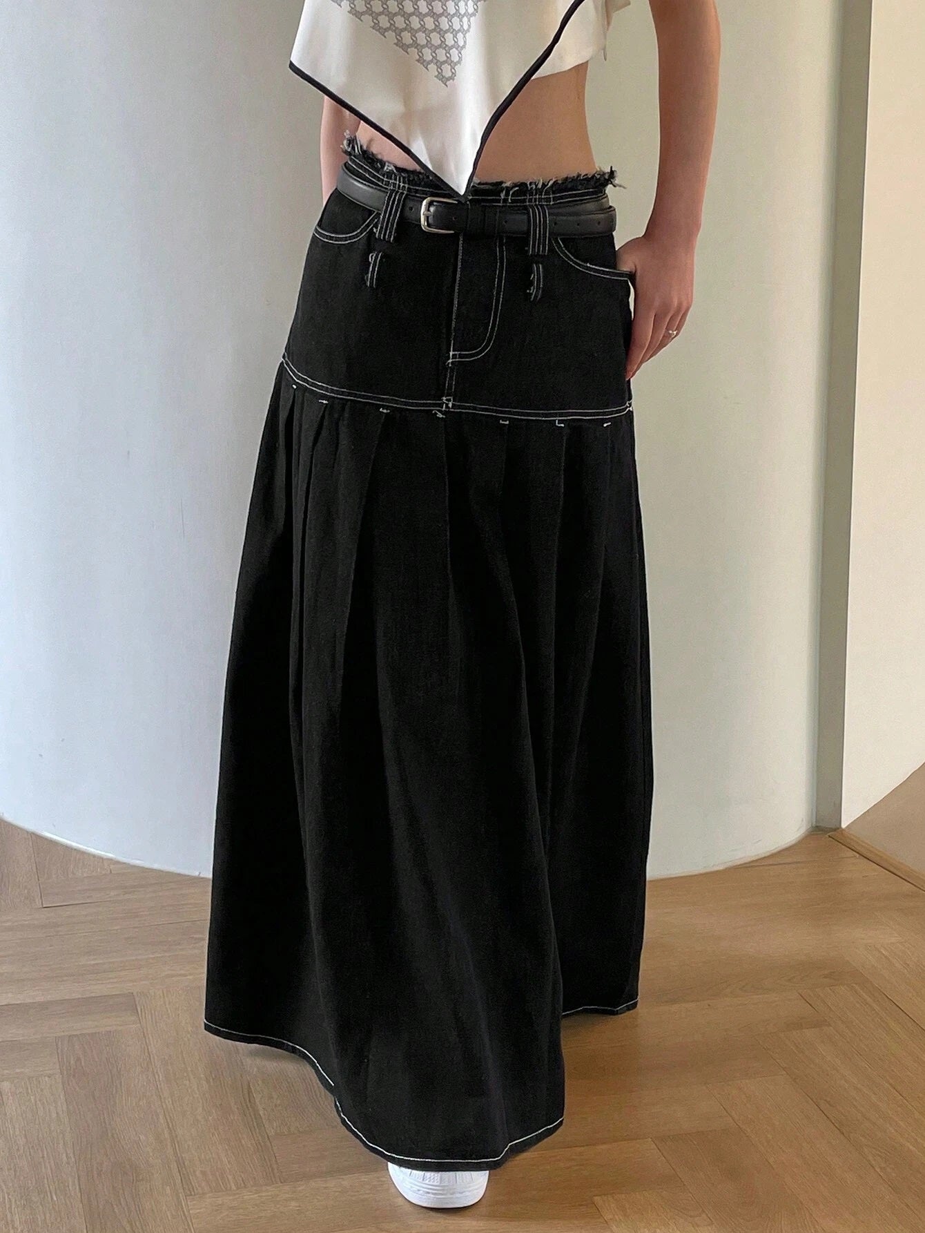CM-BS263915 Women Preppy Seoul Style Solid Pleated Detail Denim Skirt - Black