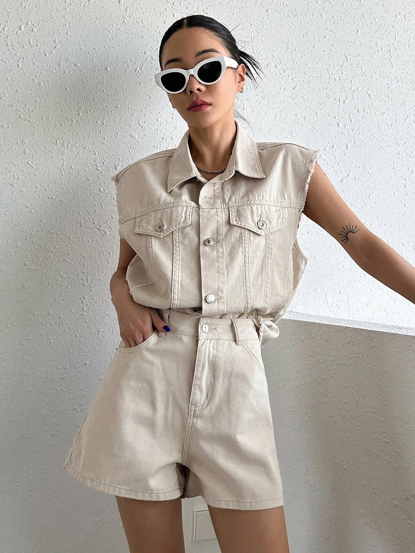 CM-SS401432 Women Preppy Seoul Style Flap Detail Raw Hem Denim Vest Jacket With Shorts - Set