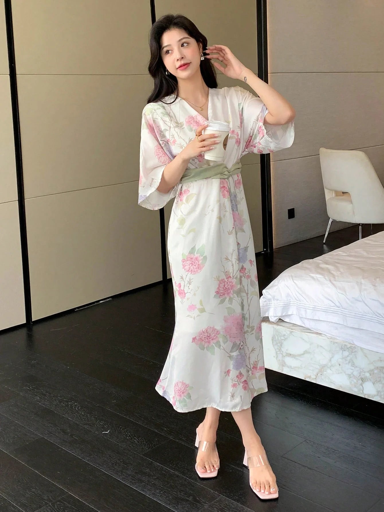 CM-DS611211 Women Elegant Seoul Style Floral Print Batwing Sleeve Dress