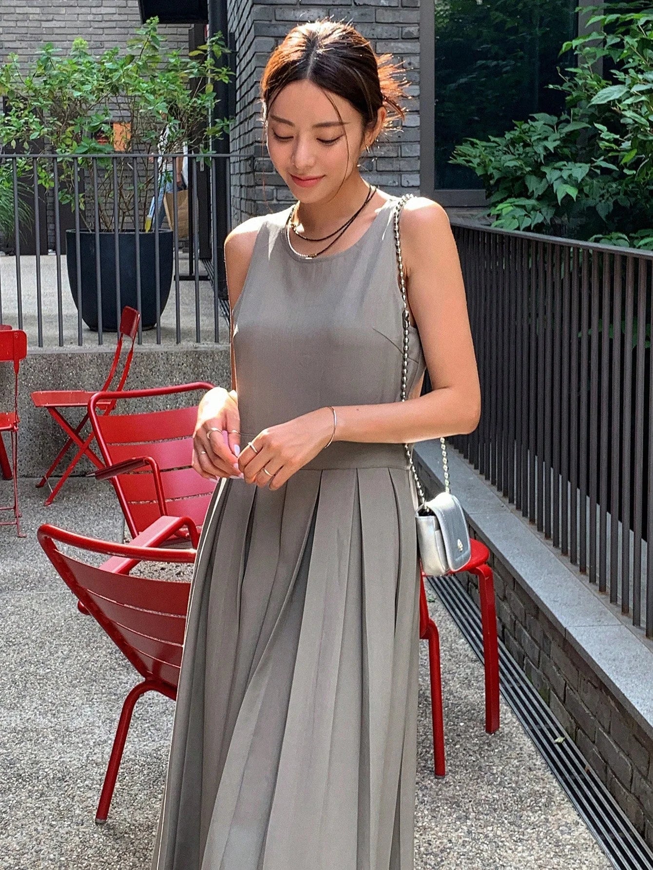 CM-DS286867 Women Casual Seoul Style Round Neck Sleeveless Solid Pleated Hem Dress - Gray