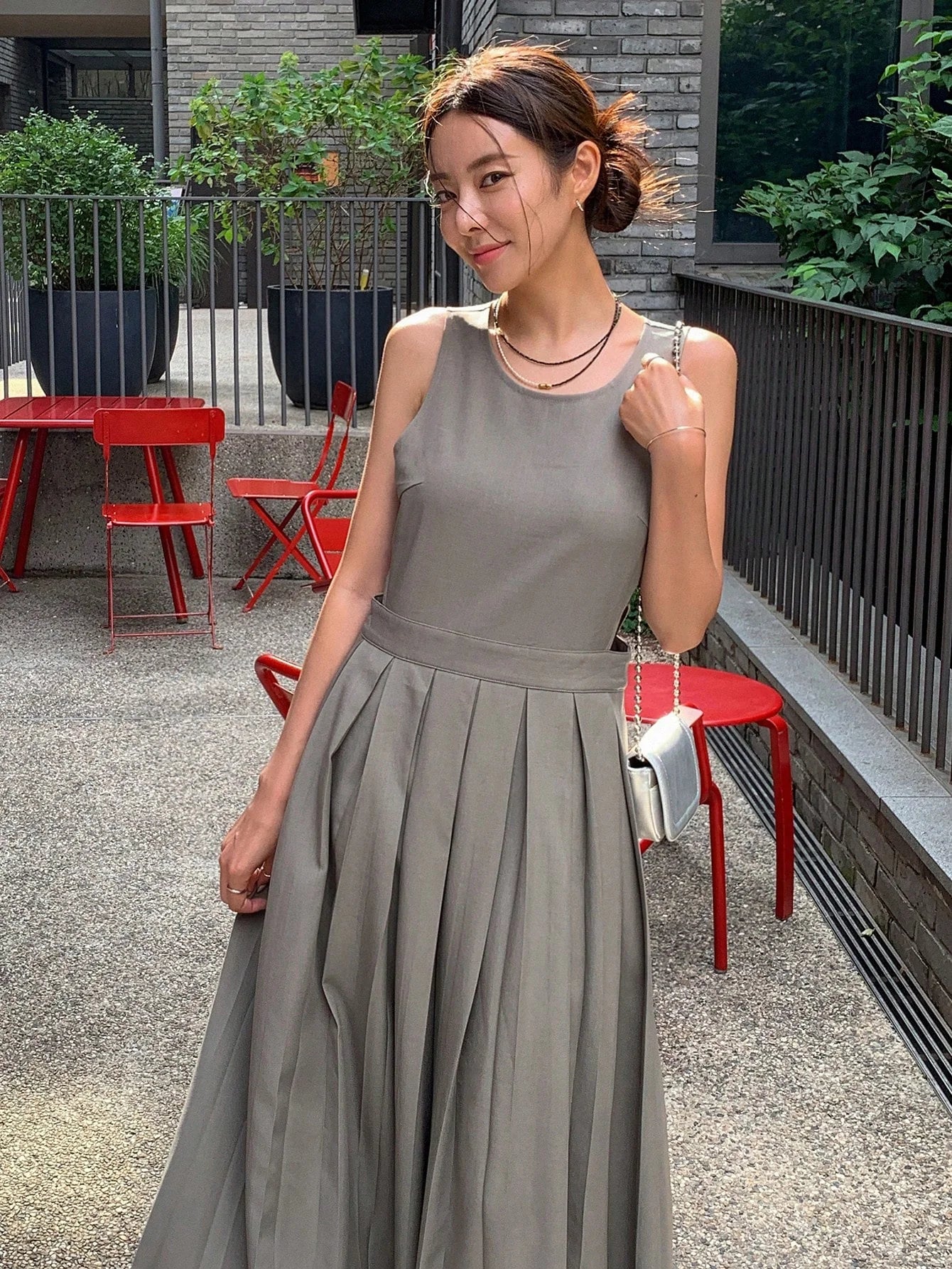 CM-DS286867 Women Casual Seoul Style Round Neck Sleeveless Solid Pleated Hem Dress - Gray