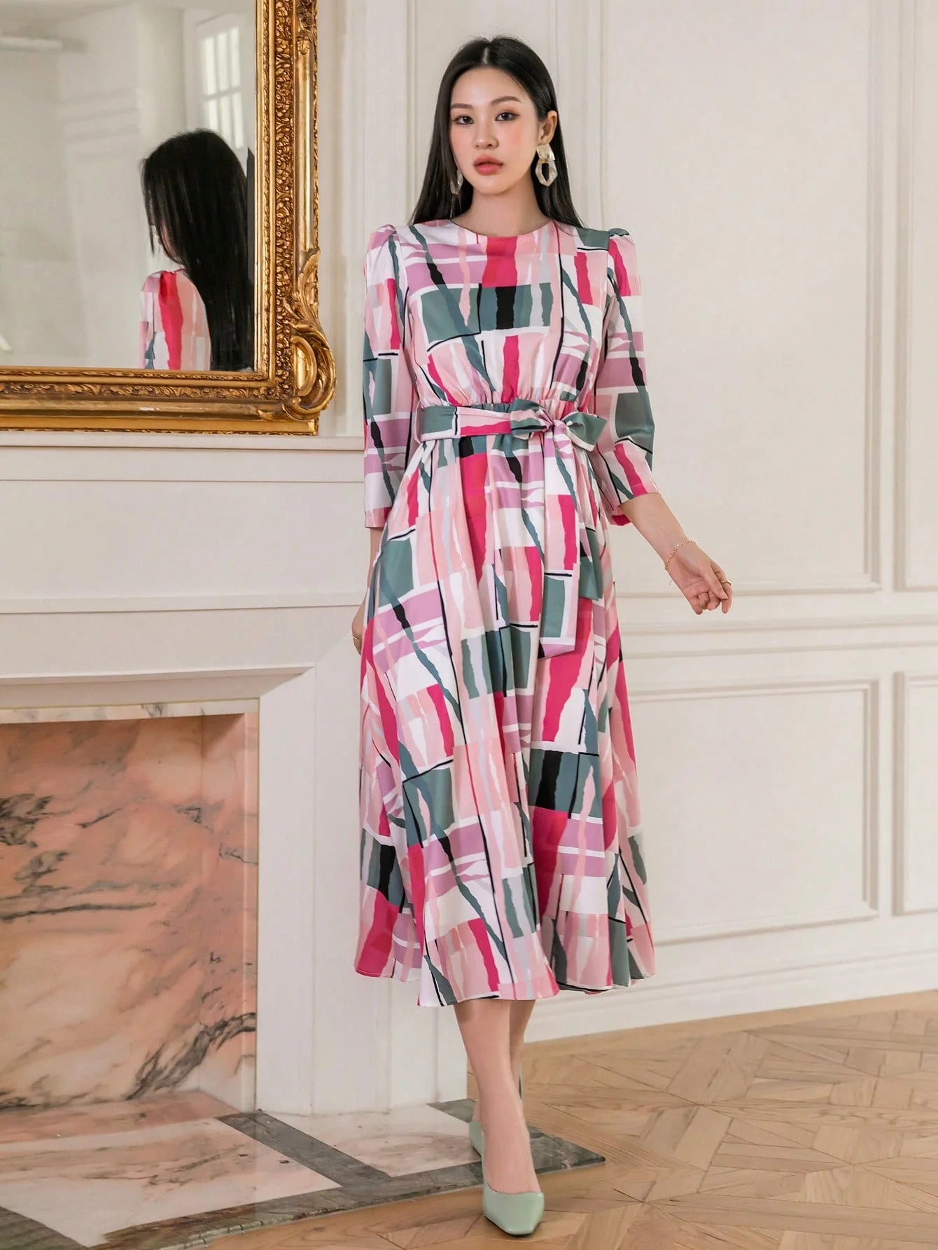 CM-DS694159 Women Casual Seoul Style Geometric Print Round Neck Belted Dress
