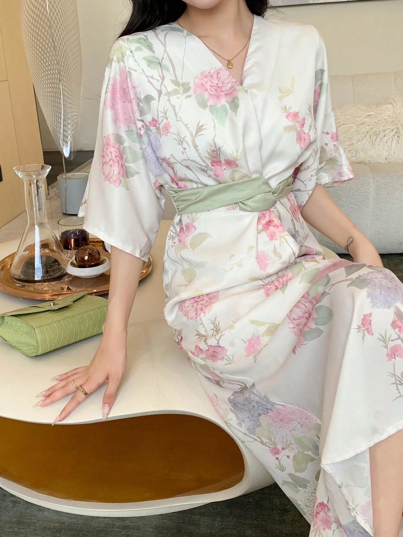 CM-DS611211 Women Elegant Seoul Style Floral Print Batwing Sleeve Dress
