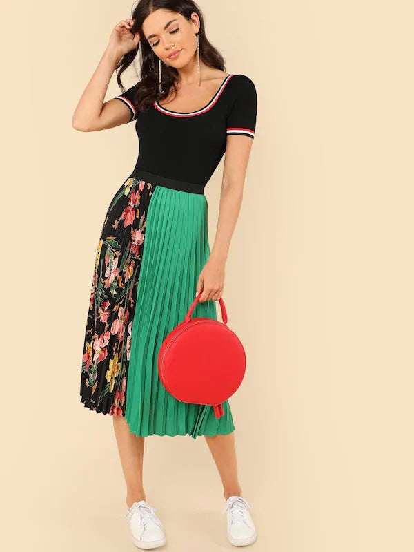 CM-BS418702 Women Casual Seoul Style Mid Waist Cut And Sew Pleated Skirt