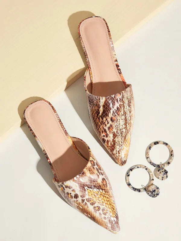 CM-SHS624899 Women Casual Seoul Style Point Toe Snakeskin Print Flat Mules