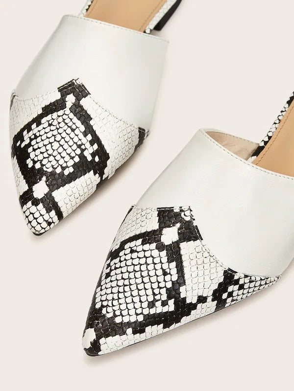 CM-SHS626355 Women Elegant Seoul Style Point Toe Snakeskin Print Flat Mules - White