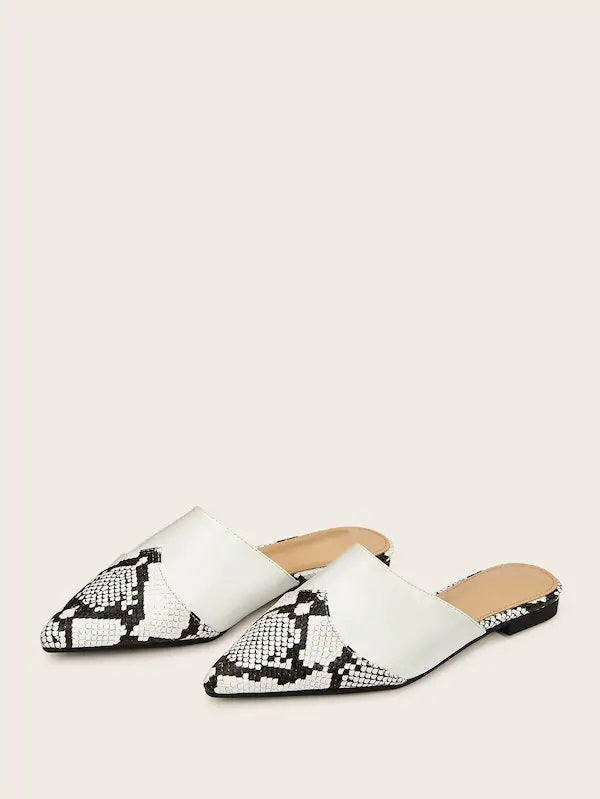 CM-SHS626355 Women Elegant Seoul Style Point Toe Snakeskin Print Flat Mules - White