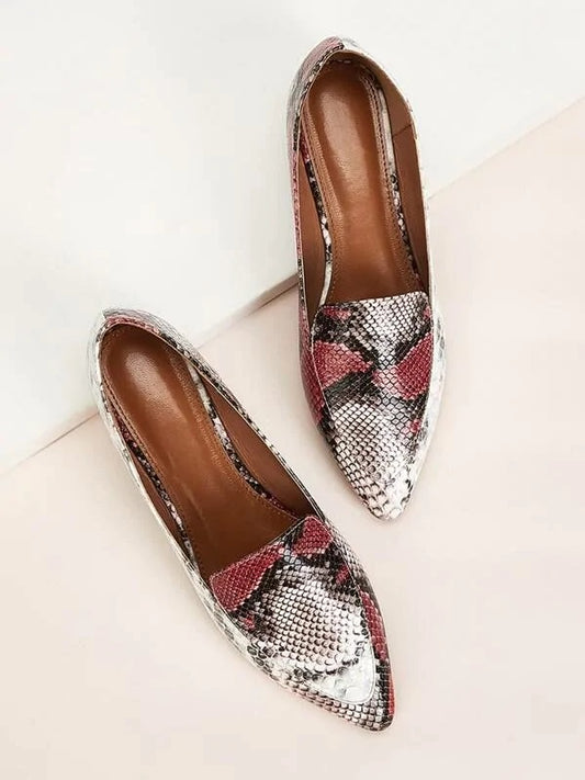 CM-SHS917053 Women Casual Seoul Style Point Toe Snakeskin Print Flats