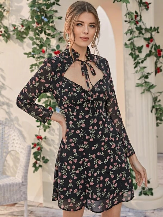 CM-DS116863 Women Trendy Seoul Style Sweetheart Neck Knot Floral A-Line Dress - Black
