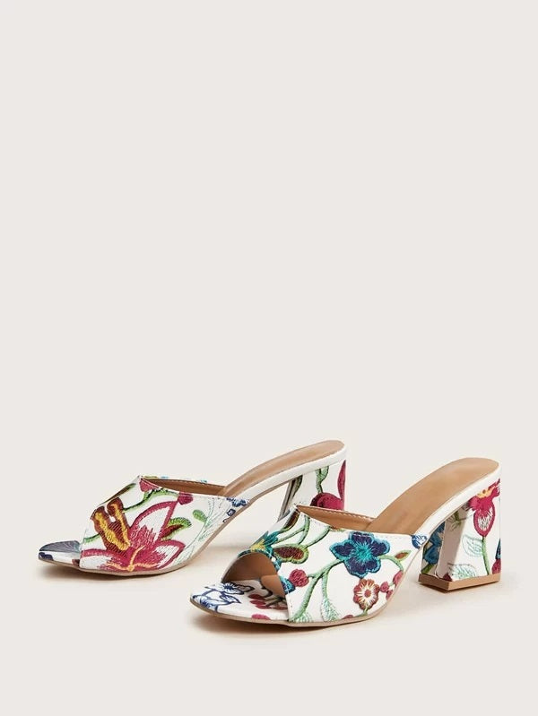 CM-SHS304095 Women Casual Seoul Style Floral Embroidered Chunky Heeled Mules