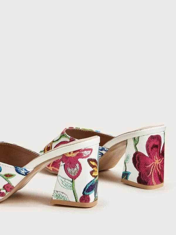 CM-SHS304095 Women Casual Seoul Style Floral Embroidered Chunky Heeled Mules