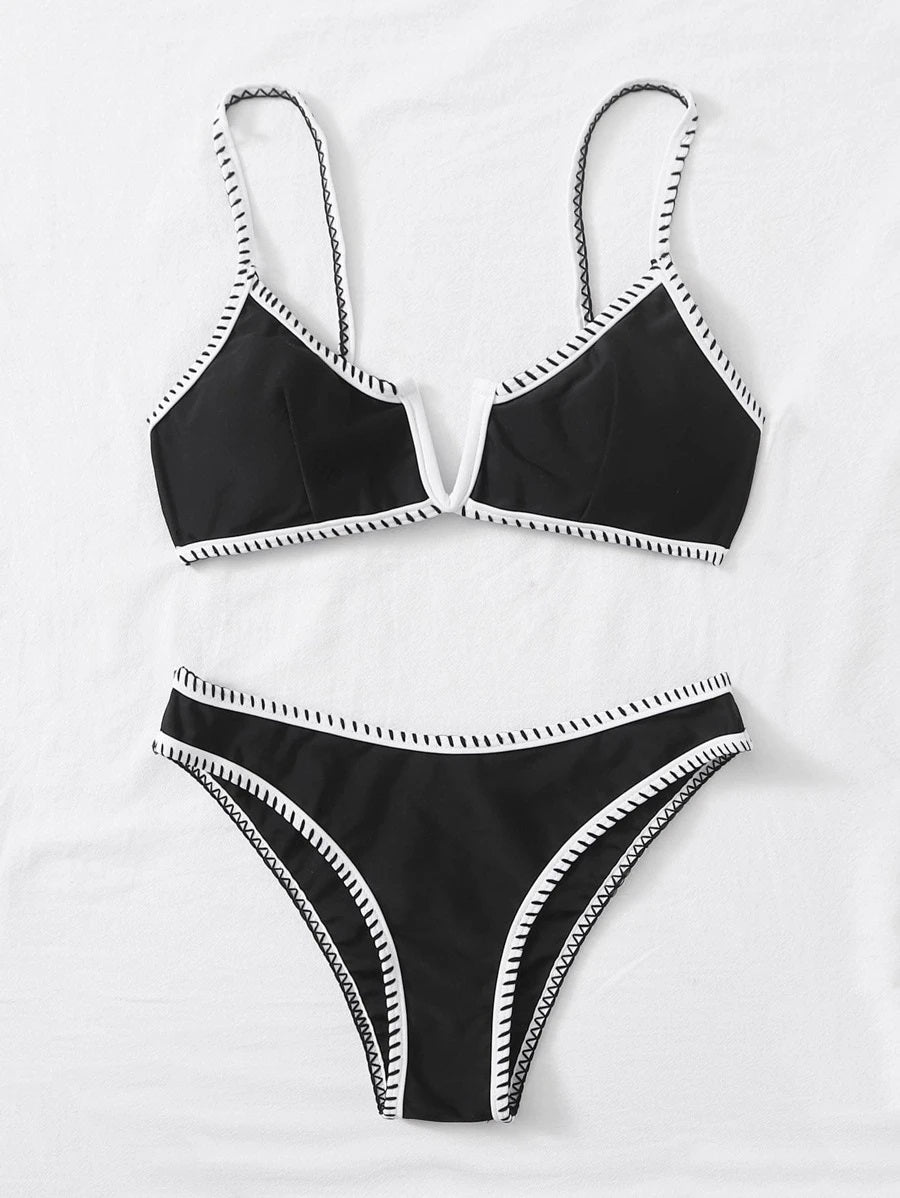 CM-SWS611627 Women Trendy Seoul Style Whip Stitch V-Wired Bikini Swimsuit - Black