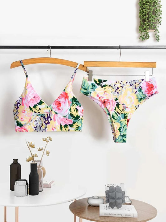 CM-SWS617068 Women Trendy Seoul Style V-Neck Floral Print High Waisted Bikini Swimsuit