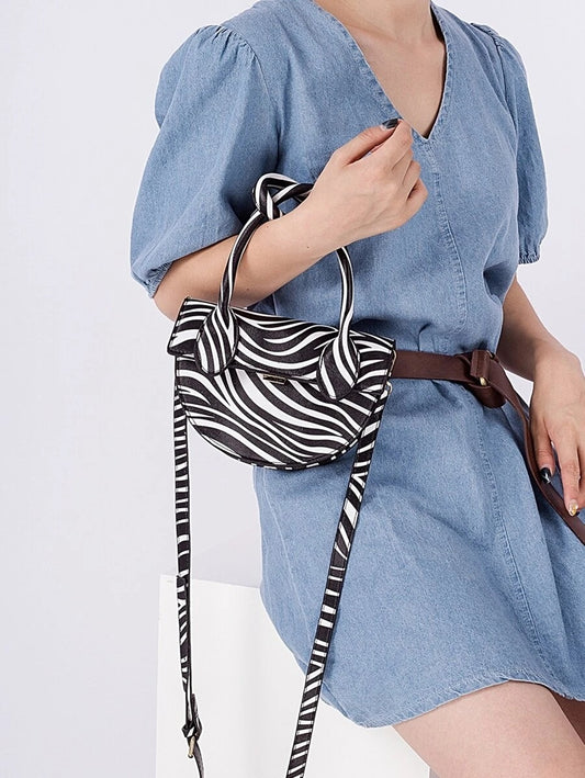 CM-BGS818505 Women Trendy Seoul Style Flap Saddle Bag
