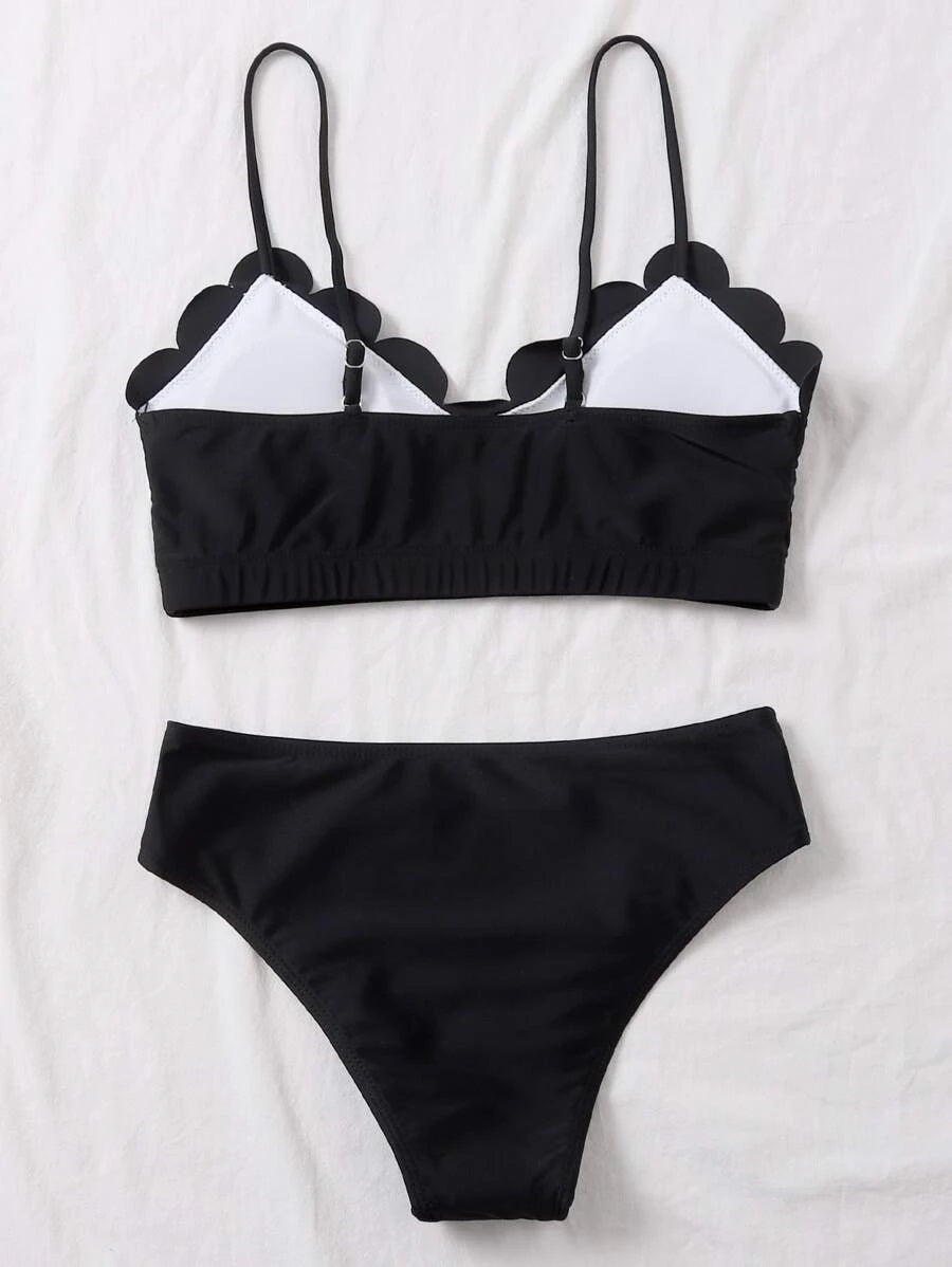 CM-SWS909161 Women Trendy Seoul Style Scalloped Trim Bikini Swimsuit - Black