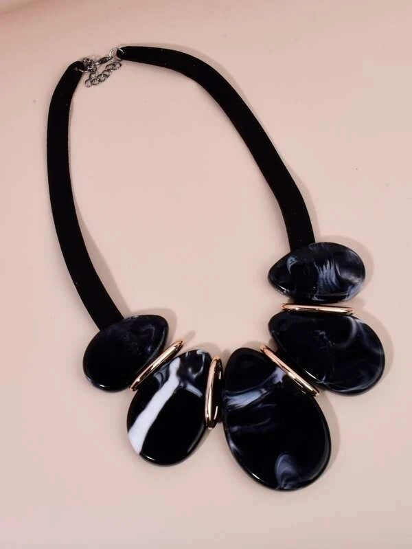 CM-AXS009271 Women Trendy Seoul Style Acrylic Waterdrop Decor Necklace - Black