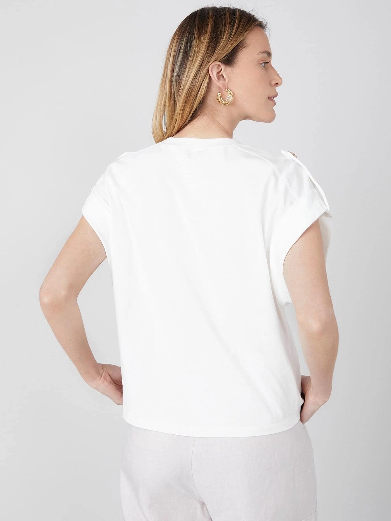 CM-TS223599 Women Casual Seoul Style Round Neck Roll-Up Sleeve Chest Pocket Top - White