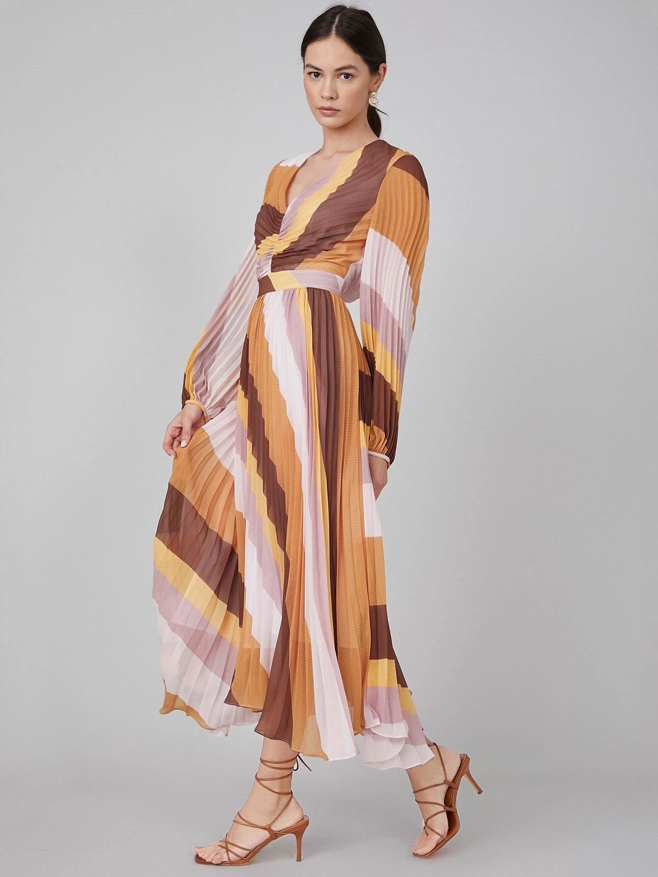 CM-ES129487 Women Elegant Seoul Style V-Neck Long Sleeve Pleated Colorblock Dress