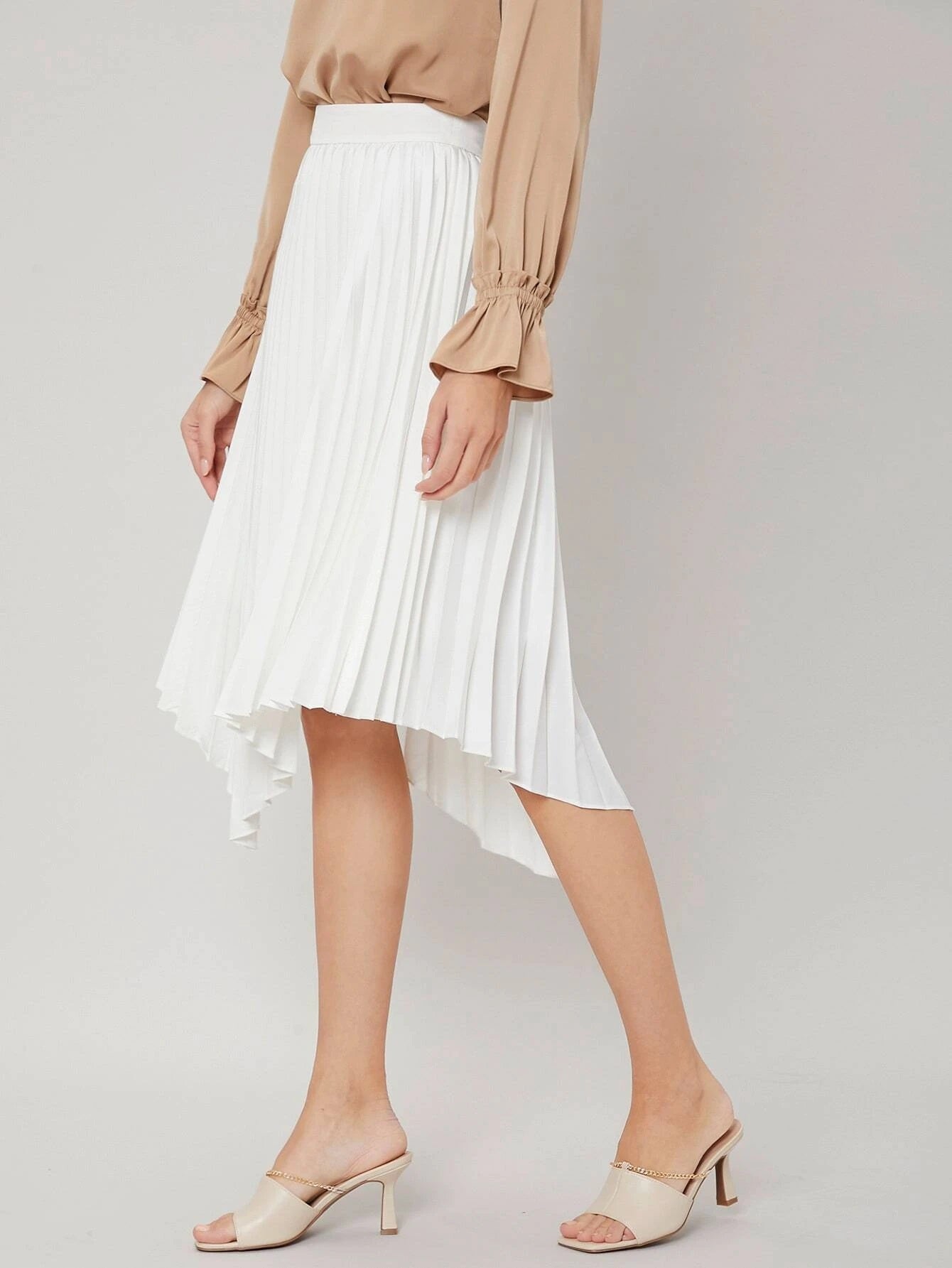 CM-BS219396 Women Elegant Seoul Style High Waist Asymmetrical Pleated Skirt - White