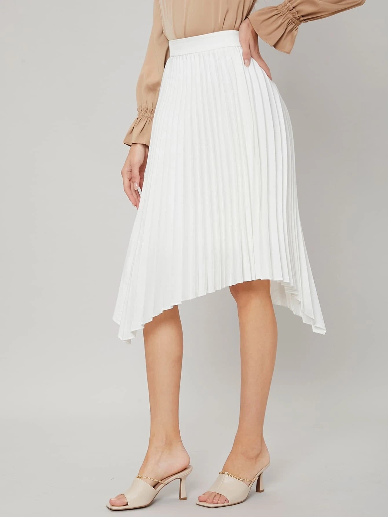 CM-BS219396 Women Elegant Seoul Style High Waist Asymmetrical Pleated Skirt - White