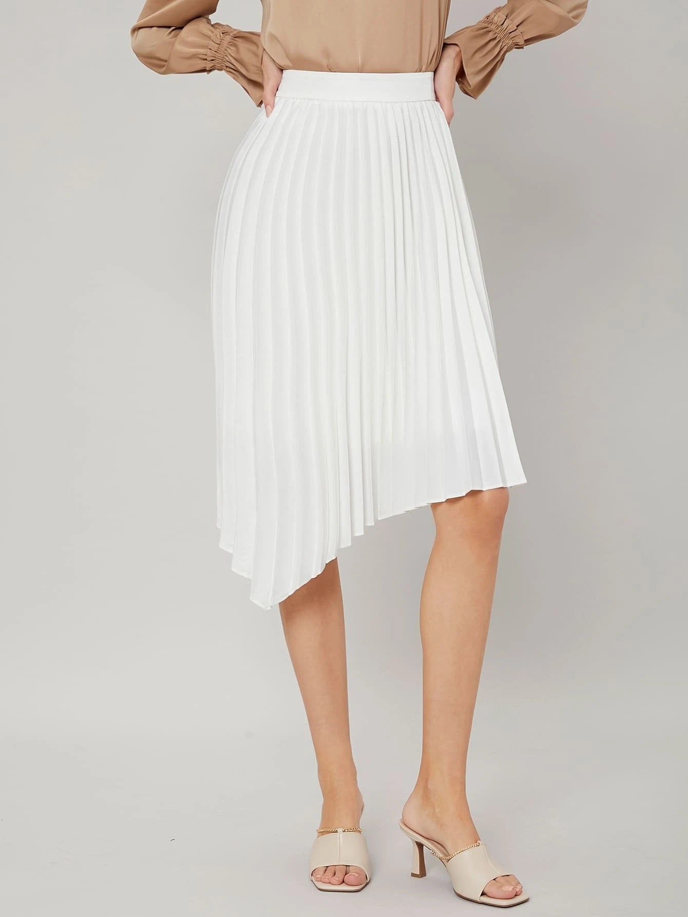 CM-BS219396 Women Elegant Seoul Style High Waist Asymmetrical Pleated Skirt - White