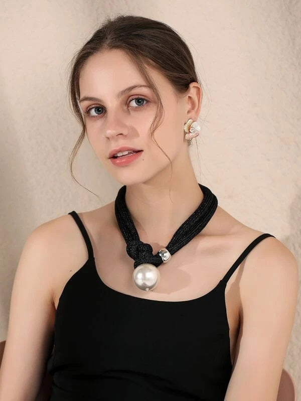 CM-AXS511879 Women Trendy Seoul Style Faux Pearl Decor Necklace - Black